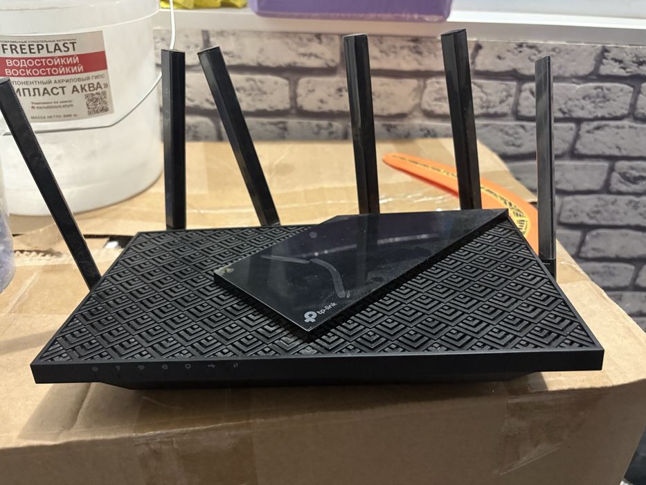 Продам мощный Wi-Fi роутер TP-Link с 6 антеннами