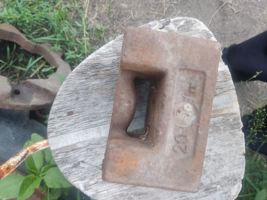 Продам  поверочную гирю 20 кг