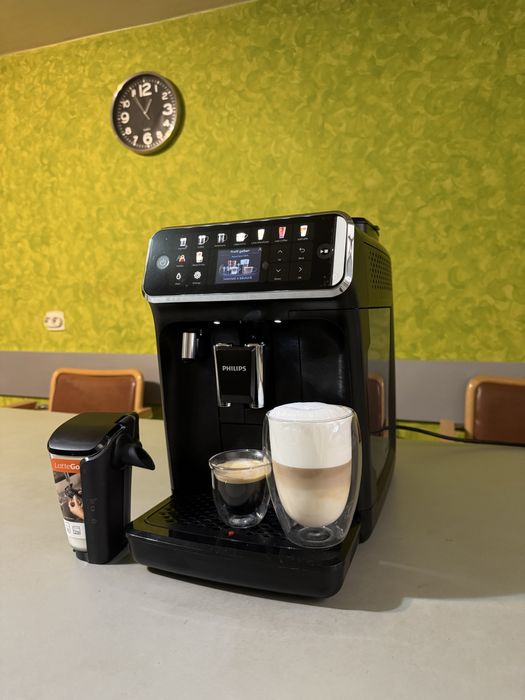 Aparat de cafea boabe /expresor automat Philips Latte Go 5500