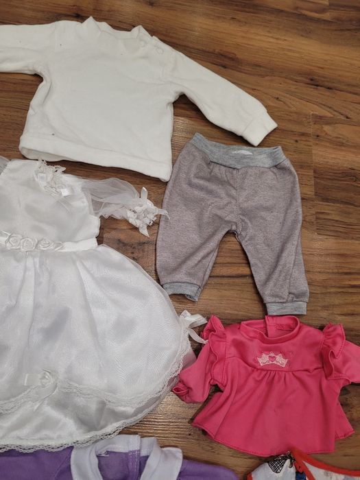 Дрешки за кукла + кукла + чувалче