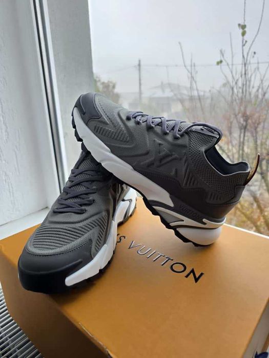 Adidasi LV Runner Tatic Sneaker