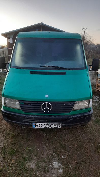 Vând sprinter 210 D
