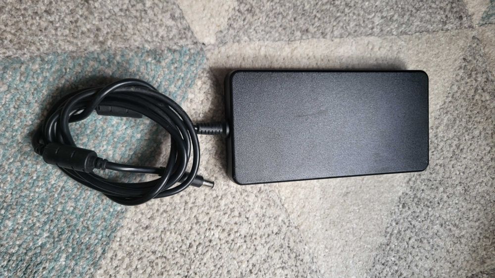 DELL Incarcator 240W  19.5V-12.3A  fuctional