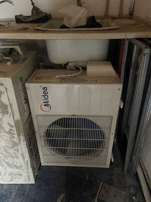 Продавам употребяван климатик Midea