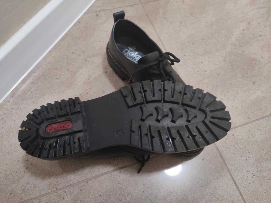 Дамски обувки Rieker затворени от естествена кожа черни номер 42