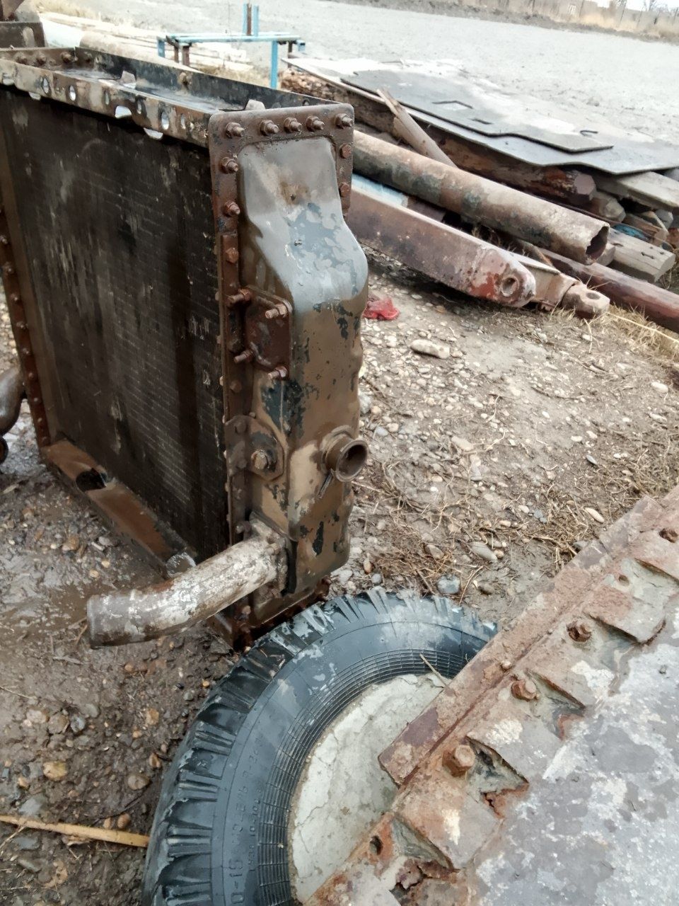 Radiator sotiladi holati yaxshi altayniki hech qanaqa aybi yo‘q