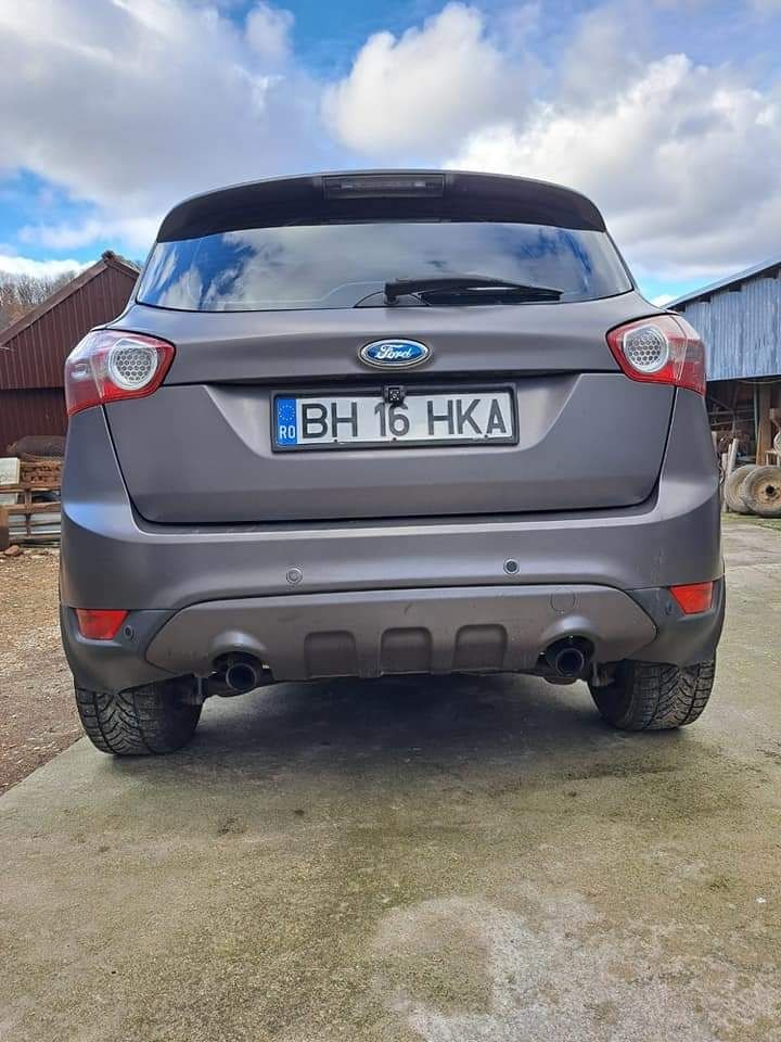 Vând Ford Kuga Preț 7800 £ negociabil