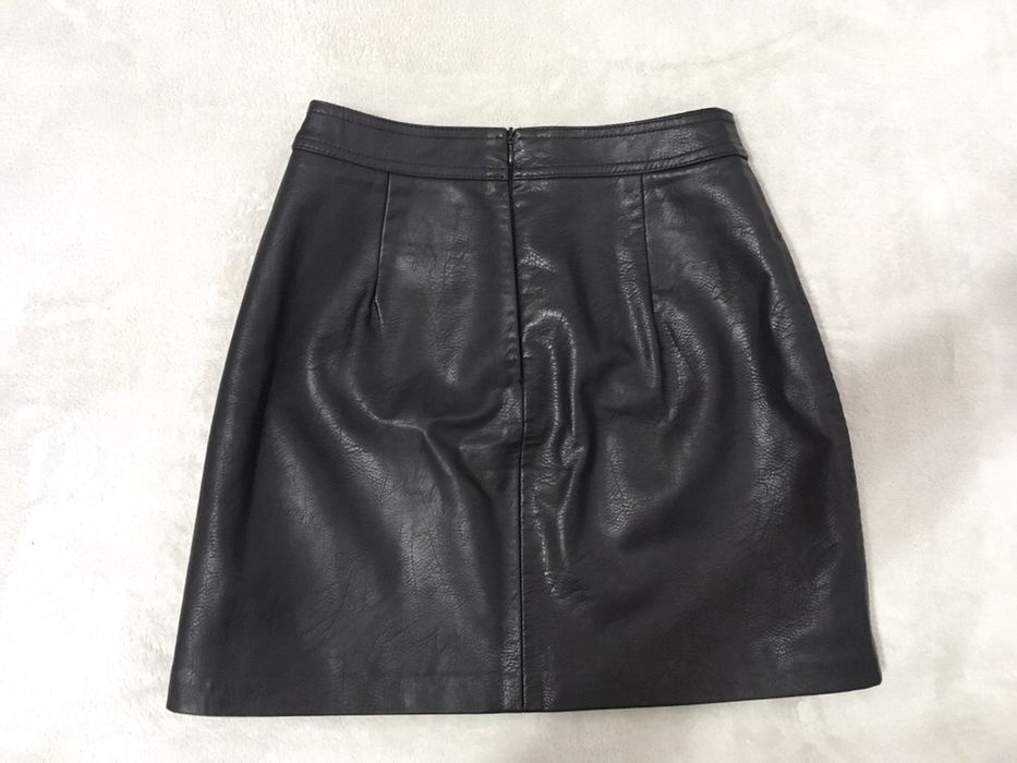 Fusta scurta neagra Stradivarius, S