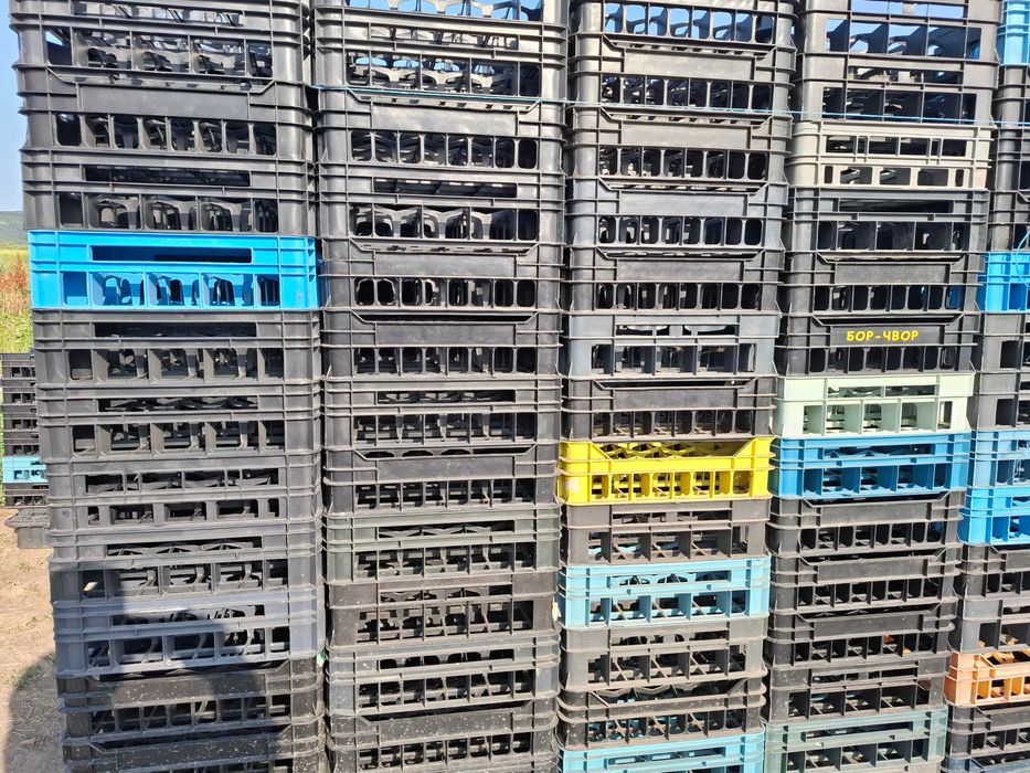 Продава Каси за кисело мляко