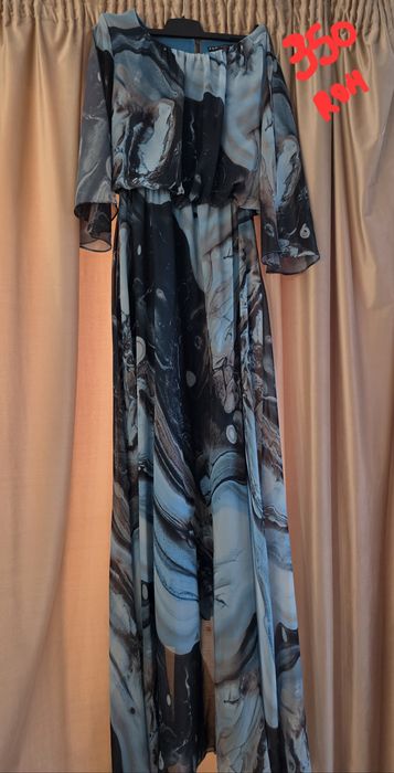 Vând rochii de ocazie