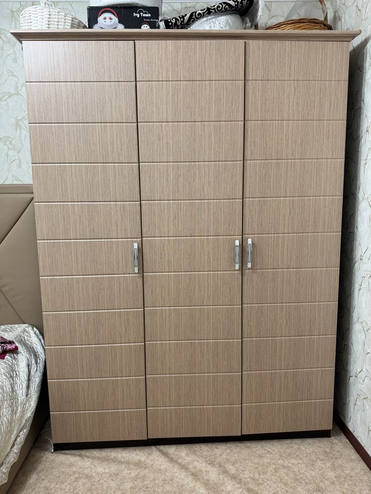 Продам кровать и шкаф можно по отдельности