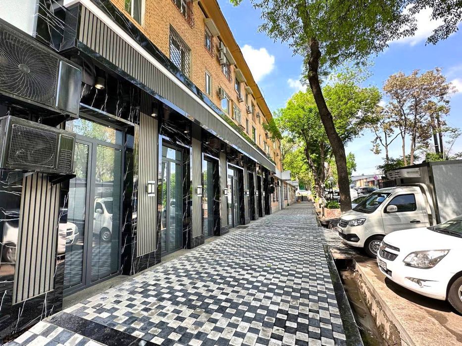 Продается в центре коммерческое помещение