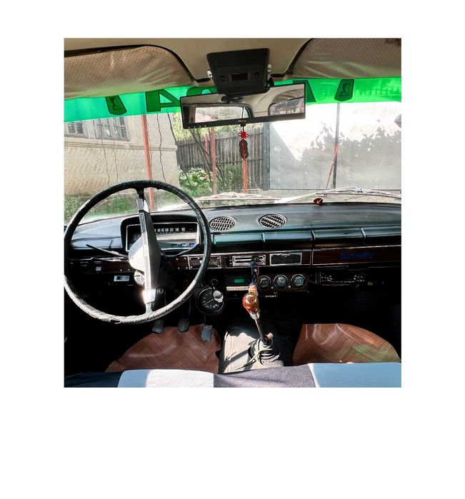 Oldtimer Lada 1200S 1982, clasic de colecție cu piese rare de schimb