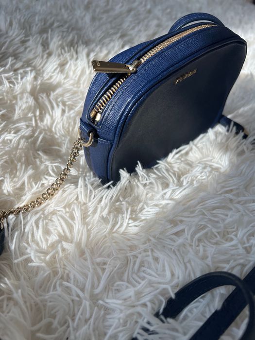 оригинална Дамска чантичка през тялото FURLA