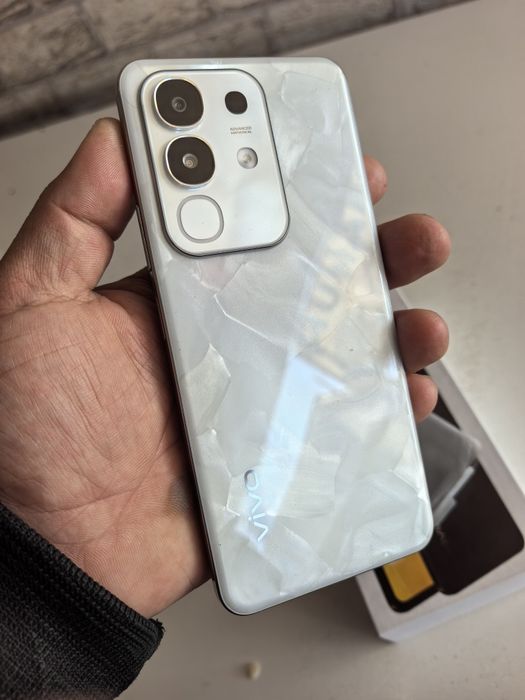 Vivo y29  (256) yangi ishlatilmagan umuman kelishamiz