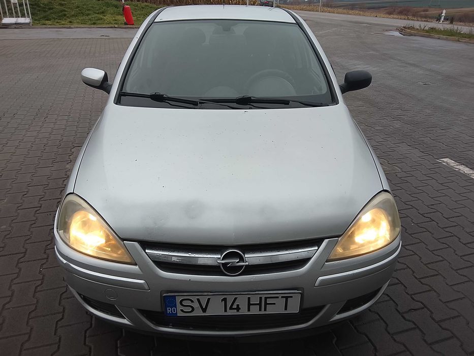 Vând CORSA an 2005