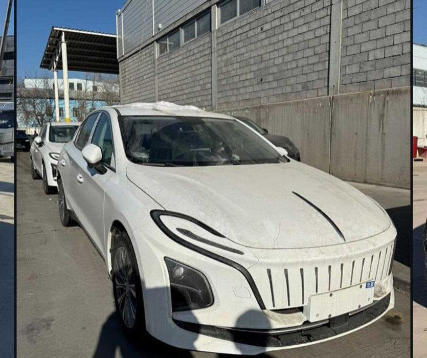 Hongqi E-qm5 bor 2025