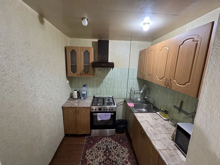 Квартира 3/4/4 
Кадышева 
Ориентир садик Гулливер.