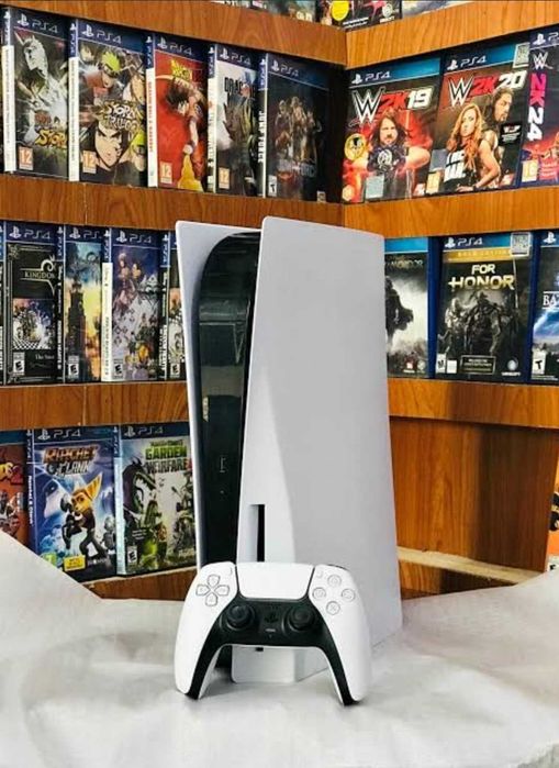 Гаранция PS5 DISC с игри като НОВ