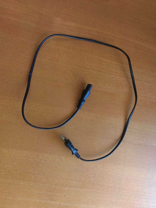 Продавам китарен процесор Boss GX-100 + подаръци