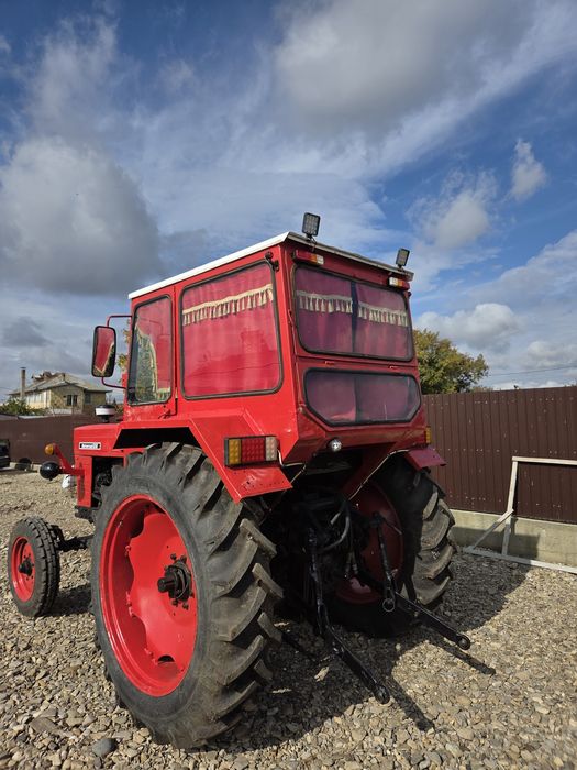 Vând Tractor U650
