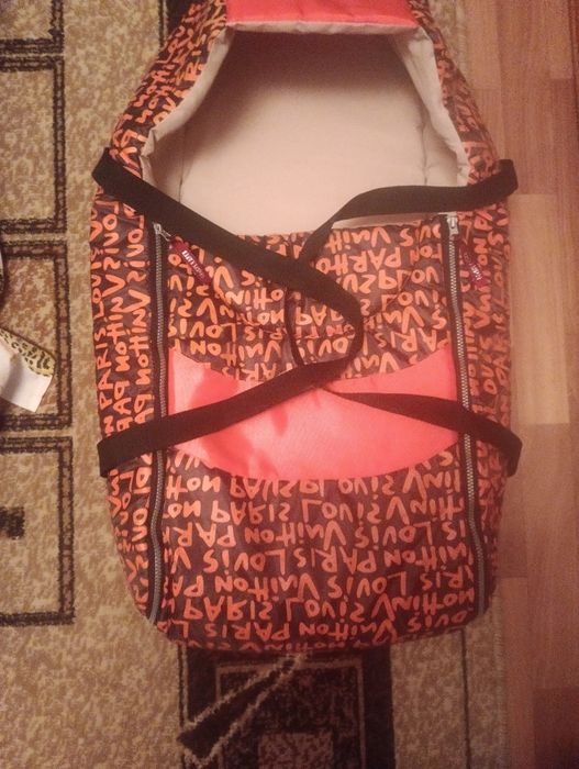 Продам детскую переноску