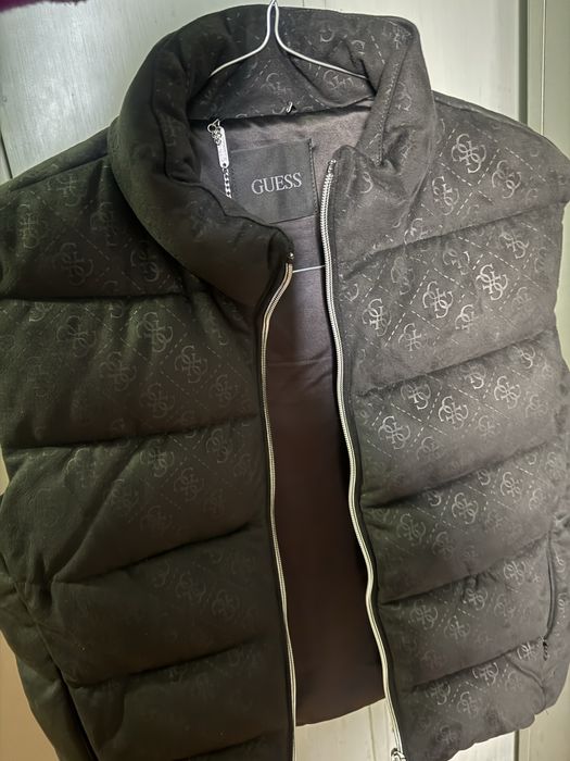 Vesta Guess originala neagra masura M. Cumparata recent si nepurtata