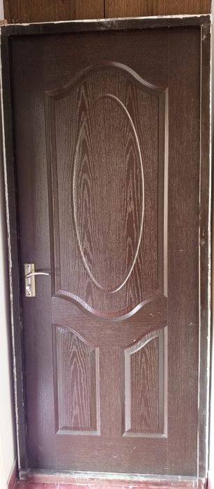 Продается межкомнатная дверь срочно