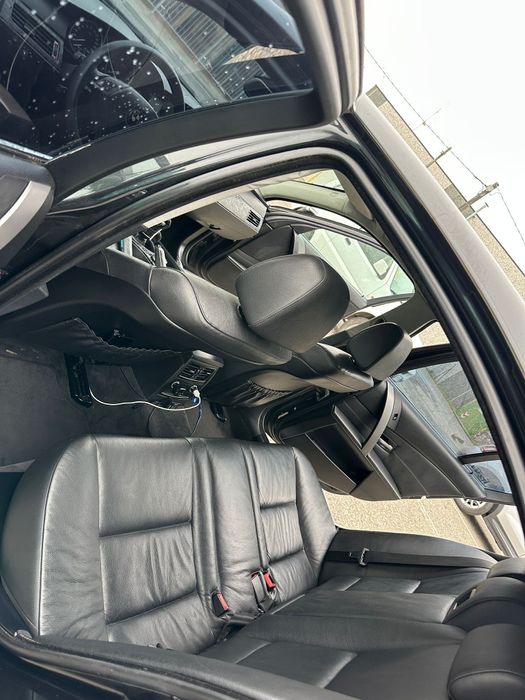 BMW   520d  163cp