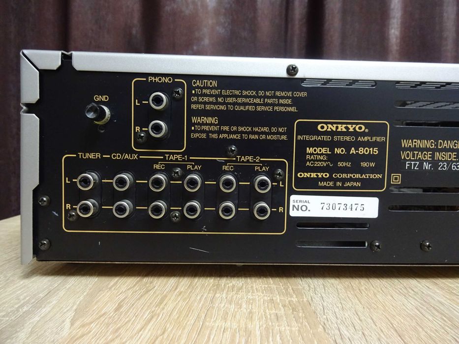 Amplificator Onkyo 2x90W