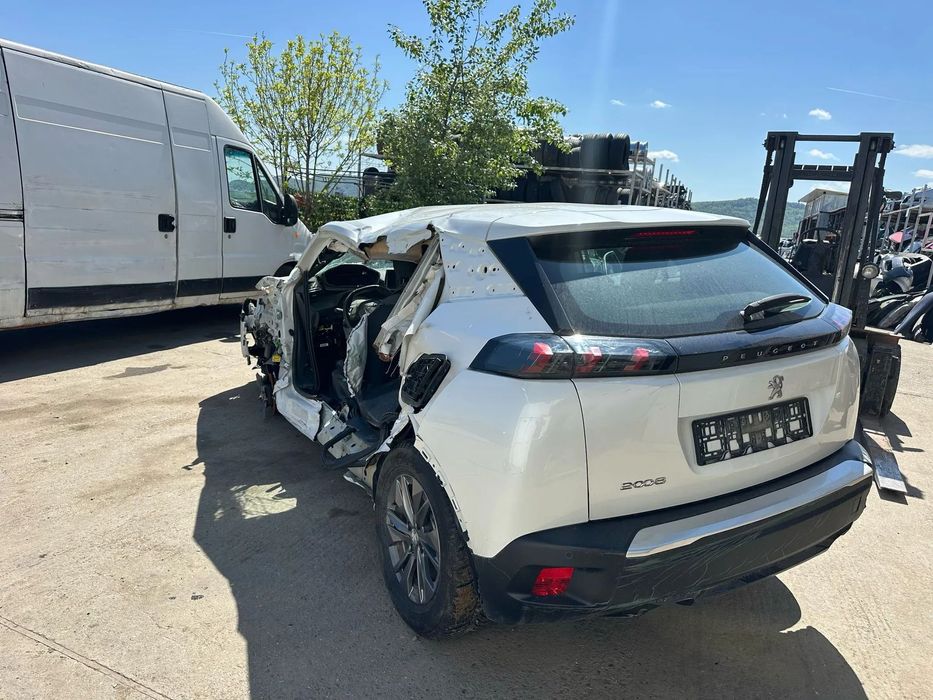 Dezmembrari Peugeot 2008 / 1.2 Benzina / 2023