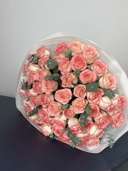 Роза бүгін берілген свежый