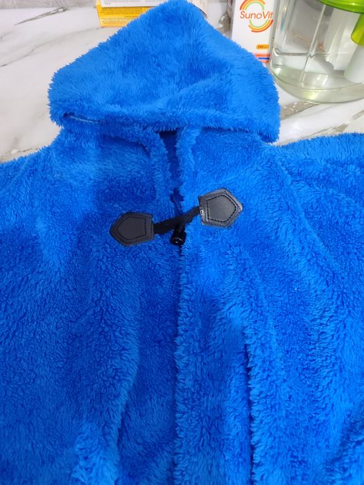 Продам палантин очень красивый и большой размер 58—62подойдет.