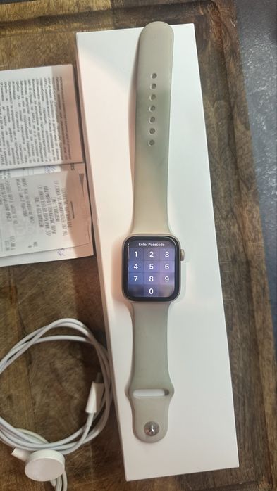 Продавам Apple Woch SE 1 - 44мм за части