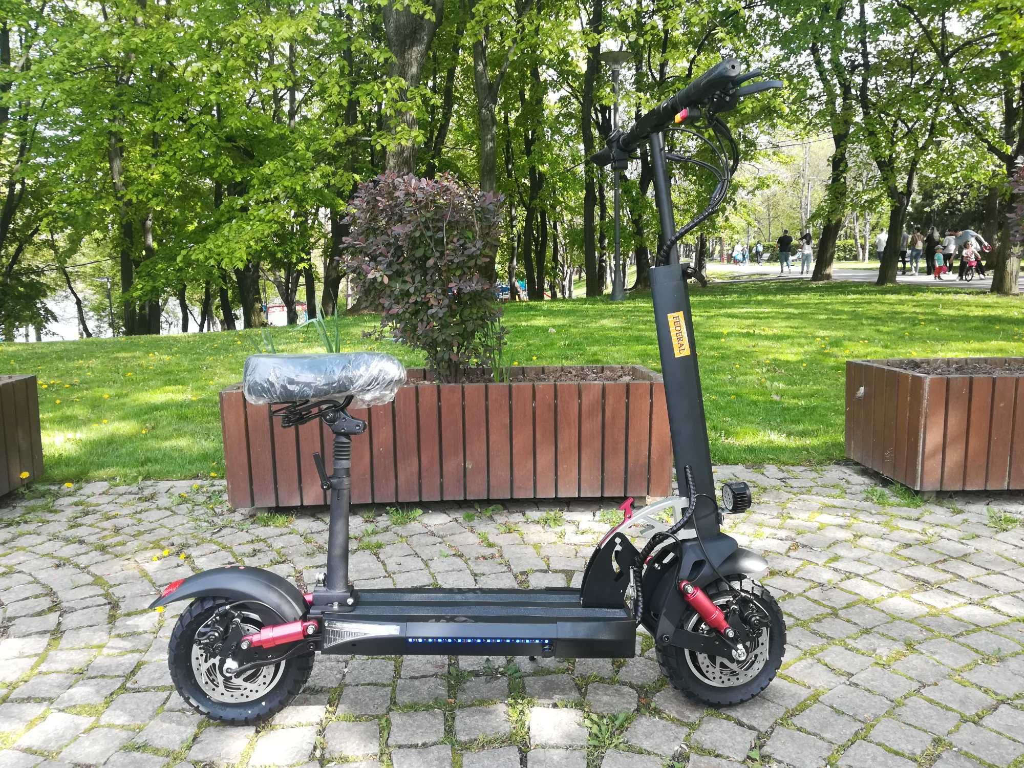 Trotineta electrica - scuter electric - naveta -drumeti- plimbari Top