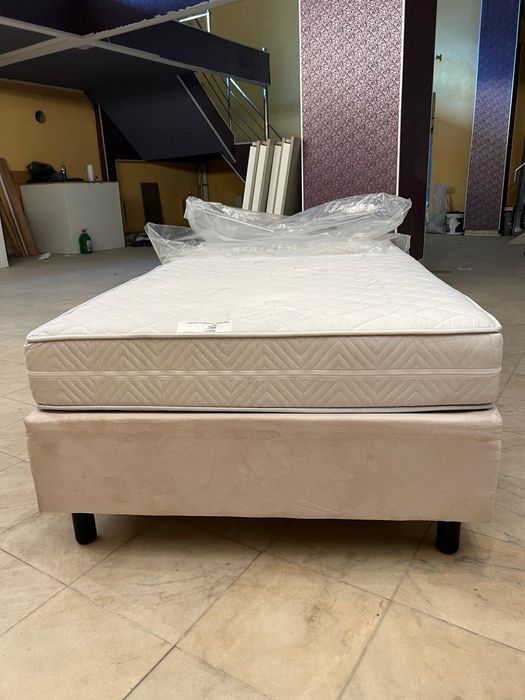 Paturi din catifea cu saltele profesionale