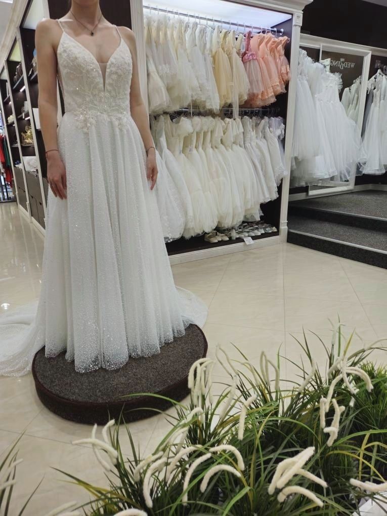 Булчинска рокля с шлейф Magic Bride
