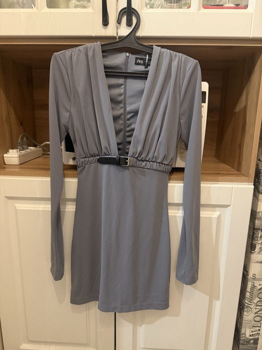 Платья 40-42 размера, в отличном состоянии