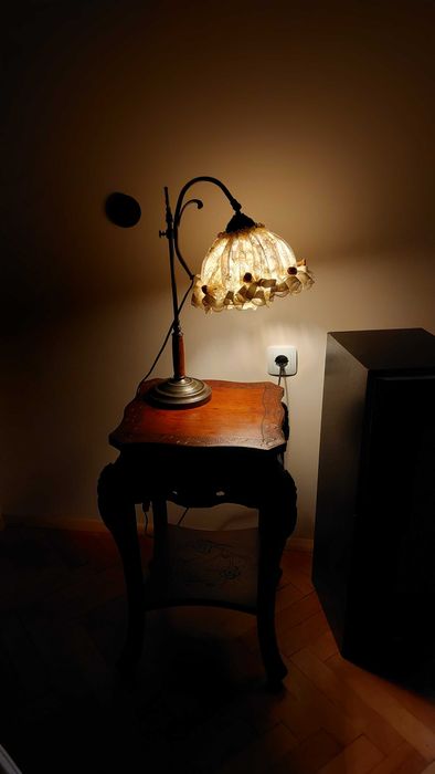 Винтидж нощна лампа, масивен бронз и дърво