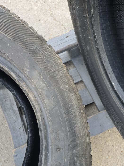 Anvelope de iarna 235-65r17 Falken