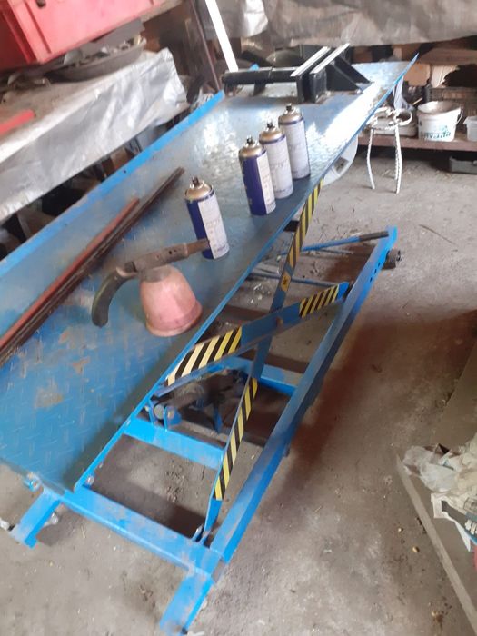 Elevator moto hidraulic capacitate 600 kg ridicare