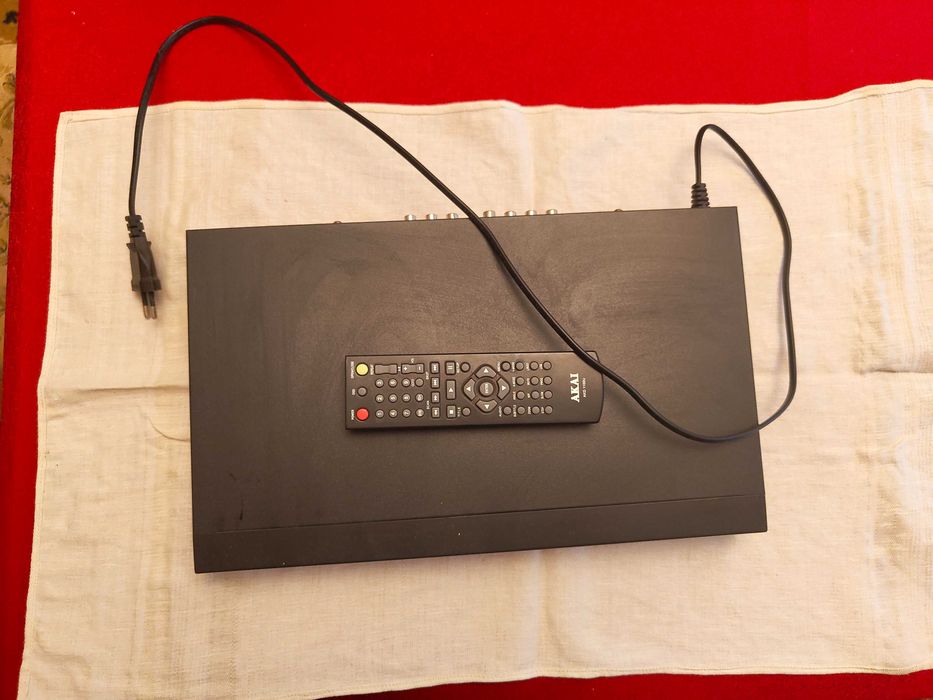 DVD Recorder AKAI DVR-3500SS cu telecomandă originală