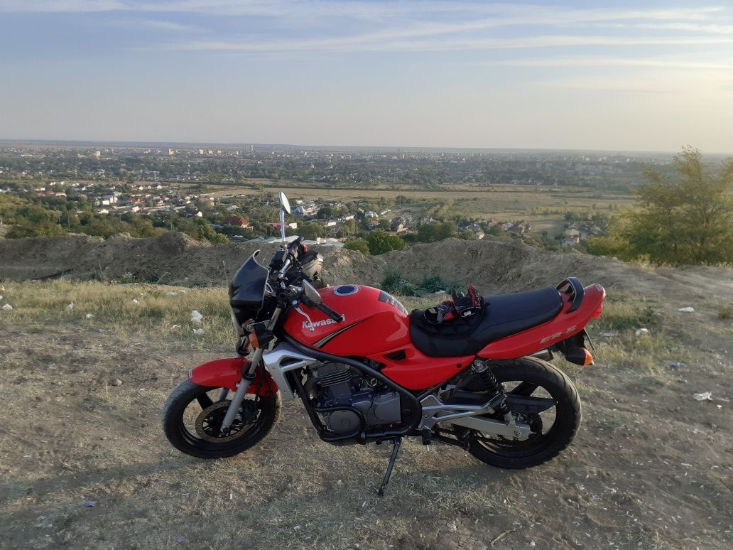 Se vinde  kavasaki er5  2004 la doar 21800 km