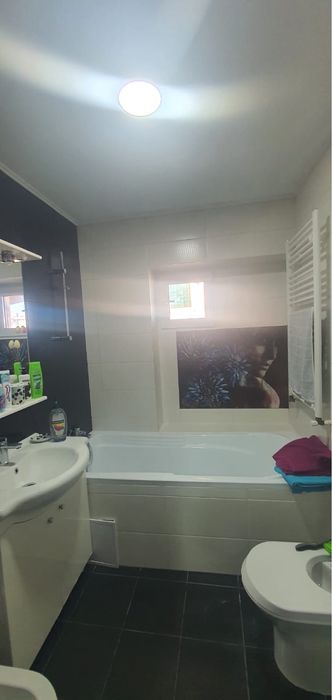 Proprietar, Inchiriez apartament 3 camere, calduros si primitor