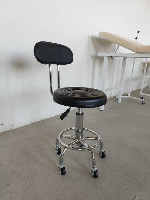 Пуфик для косметолог