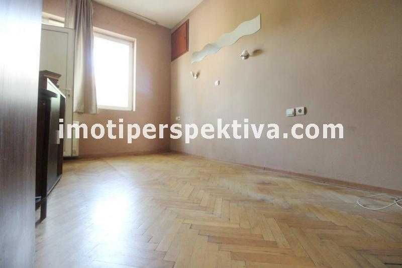 Продава се Тристаен апартамент в Пловдив, Център - 100 кв.м за 1850 €/кв.м - Снимка #6