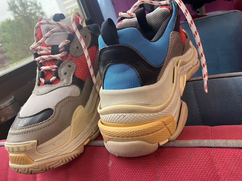 Balenciaga triple s оригинал