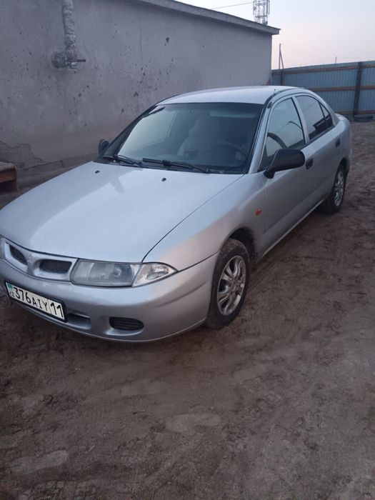 Мitsubishi Carisma 1997 г .1500,000тг
