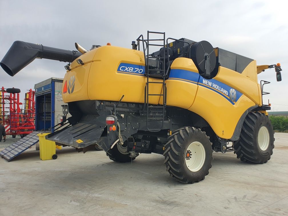 New Holland CX8. 70 Stage V