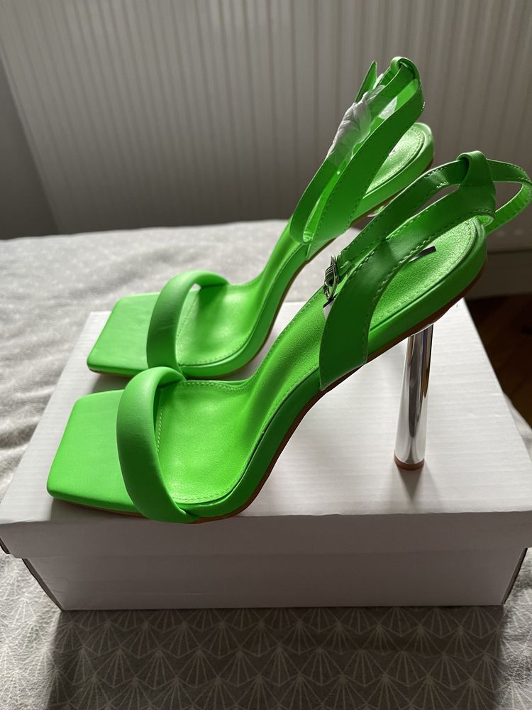 Pantofi eleganti pentru doamne si domnișoare